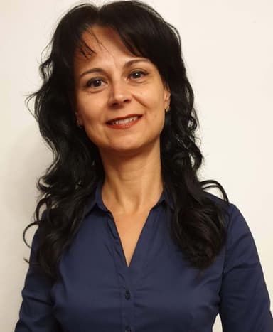 Roxana Borcsa