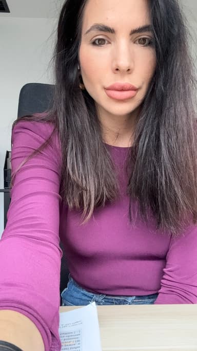 Mia S